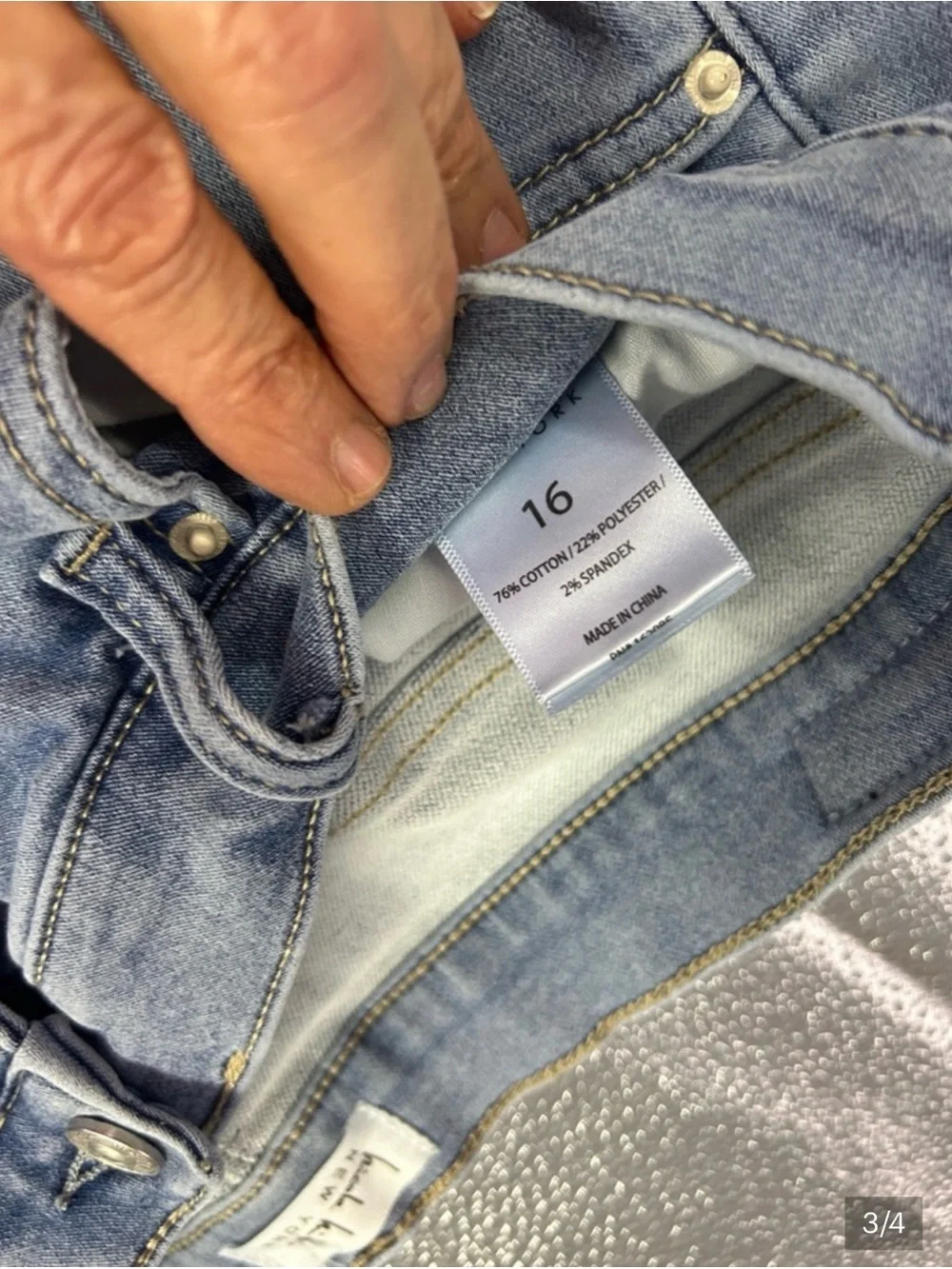 Nicole Miller Soho High Rise Denim Shorts Size 16 Stretch Light Wash - Picture 3 of 4